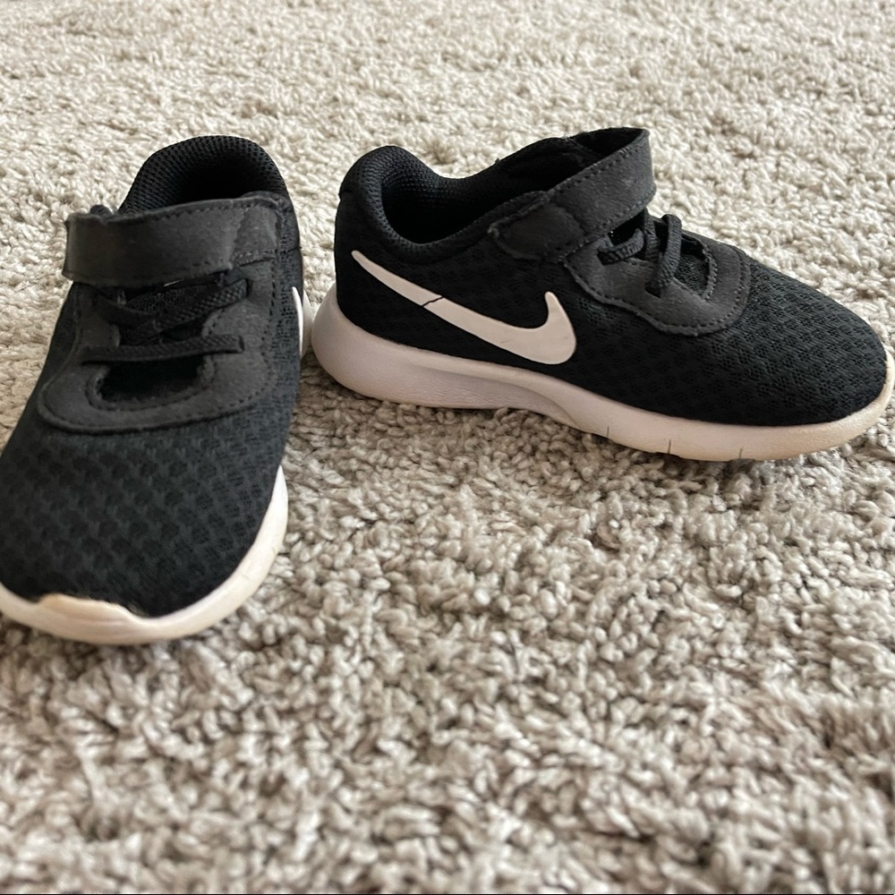 Toddler Nike sneakers